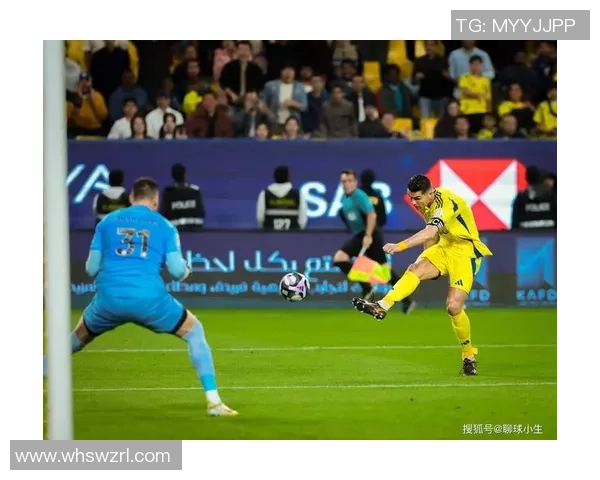 足球巨星与华语乐坛天后同台献艺共谱梦想之歌 足球巨星与华语乐坛天后同台献艺共谱梦想之歌