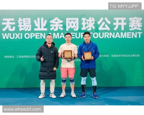 重庆网球队成长之路：从青涩少年到网球精英的奋斗历程